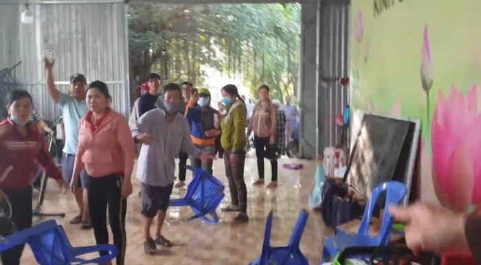 Gần 50 người xông vào Tịnh thất Bồng Lai đập phá đồ đạc