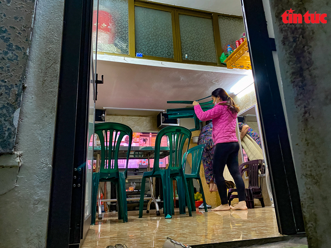 Hà Nội xử phạt một số quán ăn, nhà hàng vẫn bán hàng  sau 21 giờ đêm - Ảnh 11.
