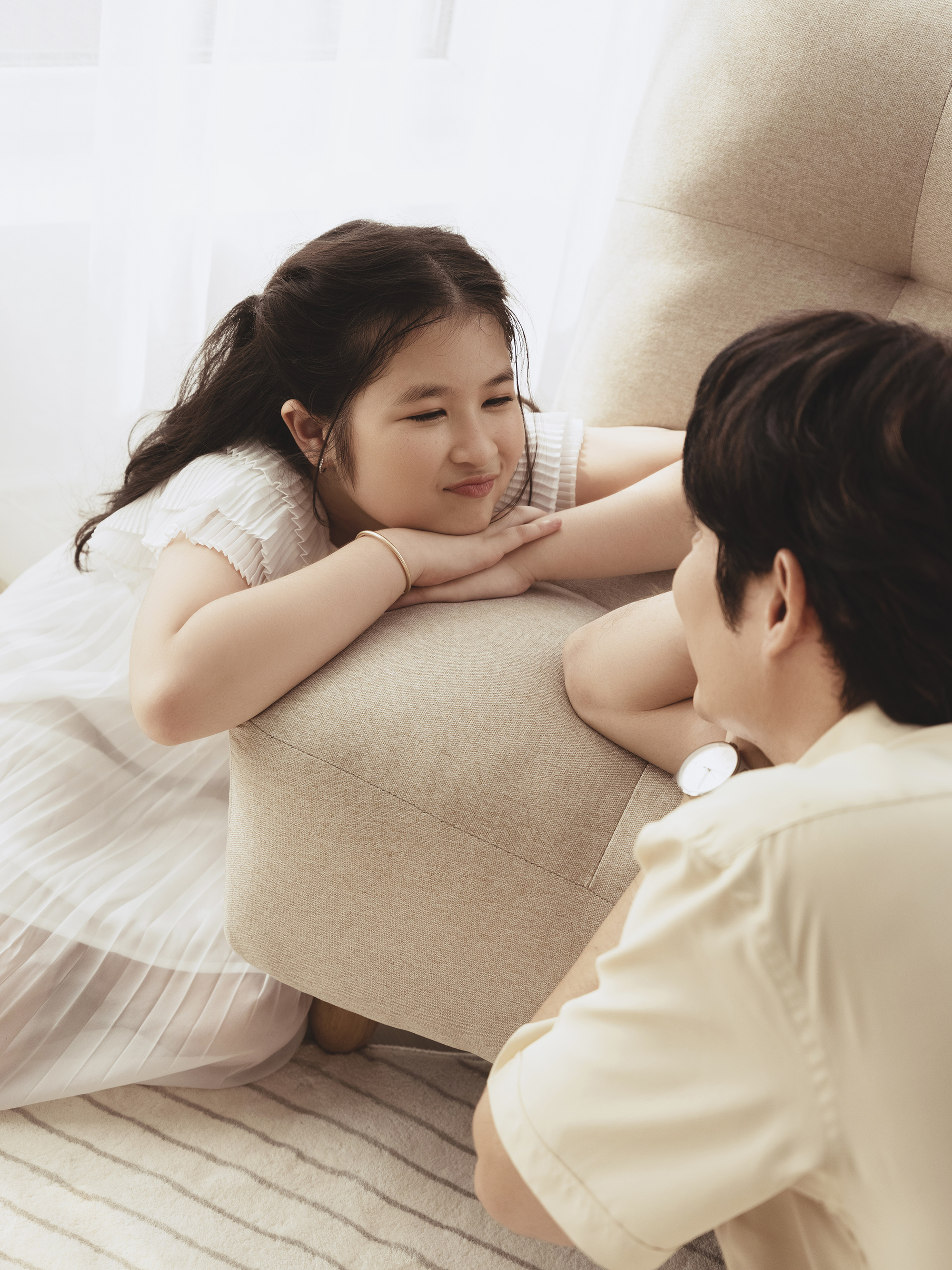 Huy Khánh tung ảnh chụp với con gái 9 tuổi cực xinh, hé lộ cách dạy dỗ để bé ngày càng thông minh - Ảnh 2.