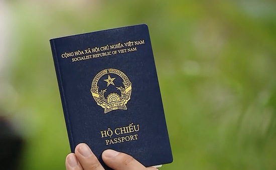 Tây Ban Nha Công Nhận Hộ Chiếu Mới Của Việt Nam: Người Xin Visa Cần Lưu Ý  Gì?
