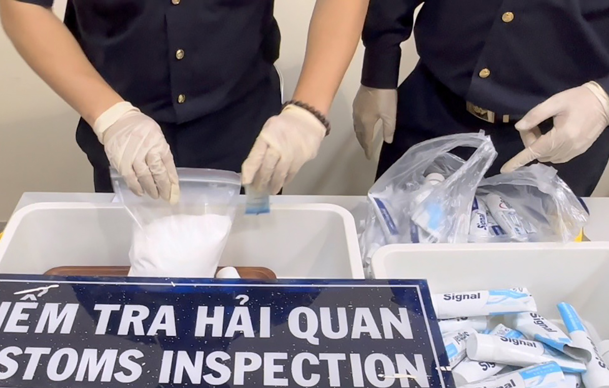 Xử lý thế nào vụ phát hiện thuốc lắc và ma túy trong hành lý 4 tiếp viên Vietnam Airlines? - Ảnh 5.