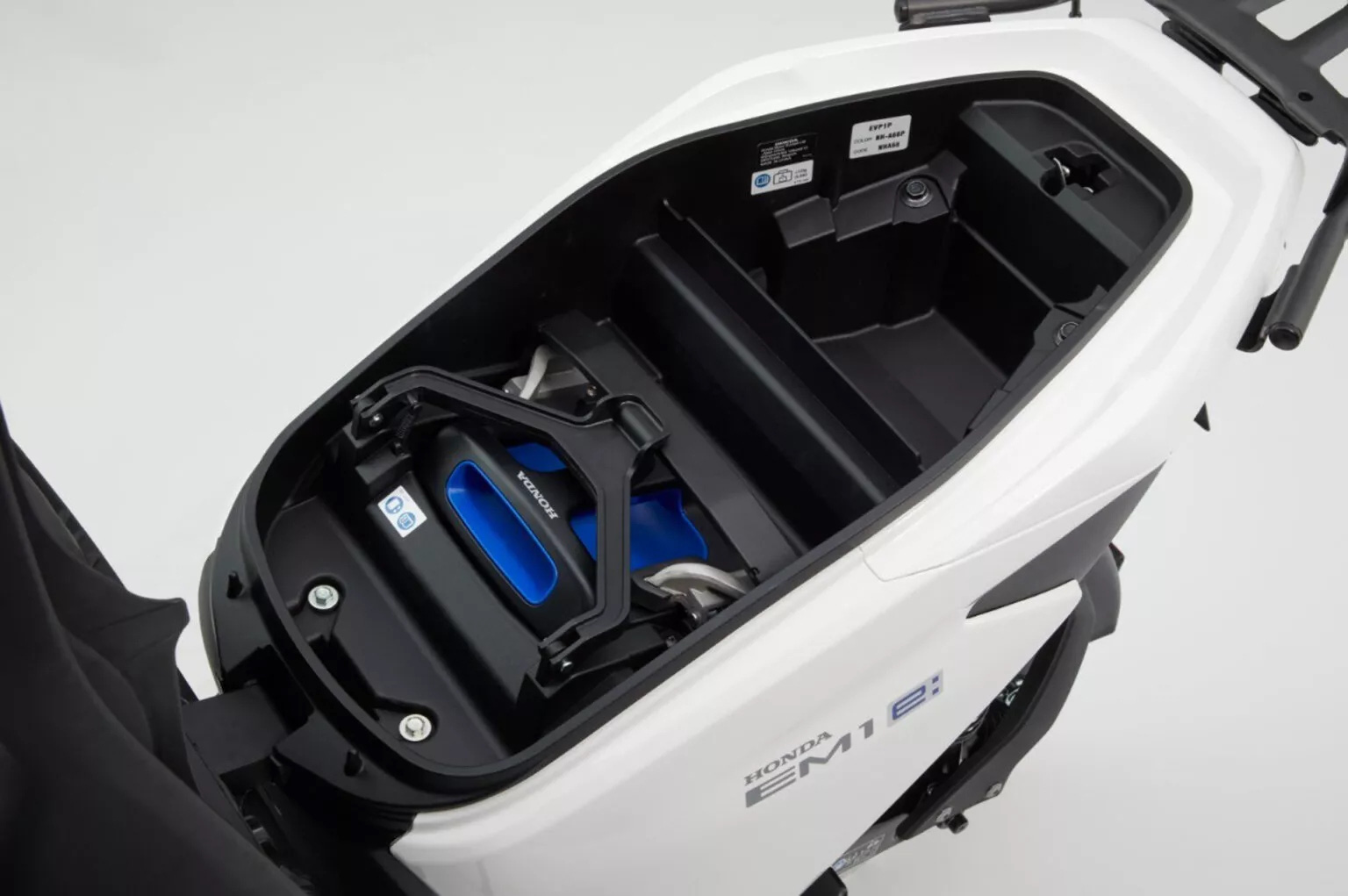 Xe máy điện mới nhất của Honda là mẫu rẻ nhất, chậm nhất của hãng - Ảnh 14.