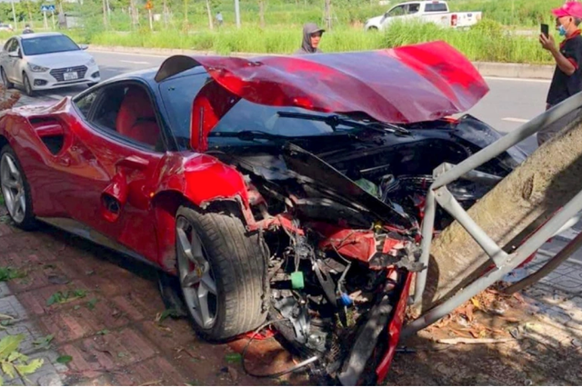 Những tình huống pháp lý xung quanh vụ siêu xe Ferrari 488 bị tai nạn khi đi sửa - Ảnh 1.