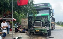 Nghệ An: Xe tải đâm xe khách chở hơn 20 công nhân