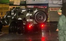 Đà Nẵng: Đưa sản phụ đi sinh bằng xe đặc chủng giữa tâm bão