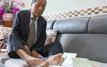 Nhà giáo Nguyễn Ngọc Ký viết chữ bằng chân đã qua đời